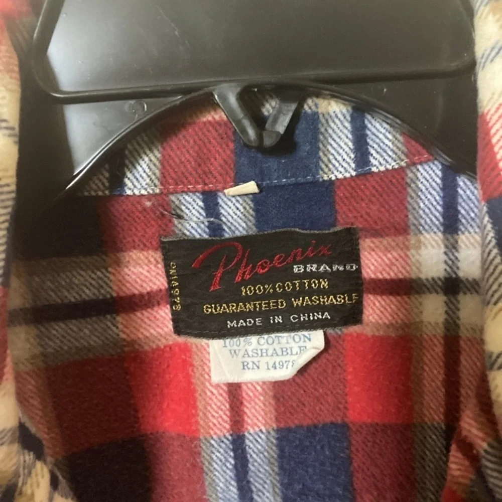 Men’s Red and Blue heavy Plaid Flannel Button-Up Shirt - Picture 3 of 3